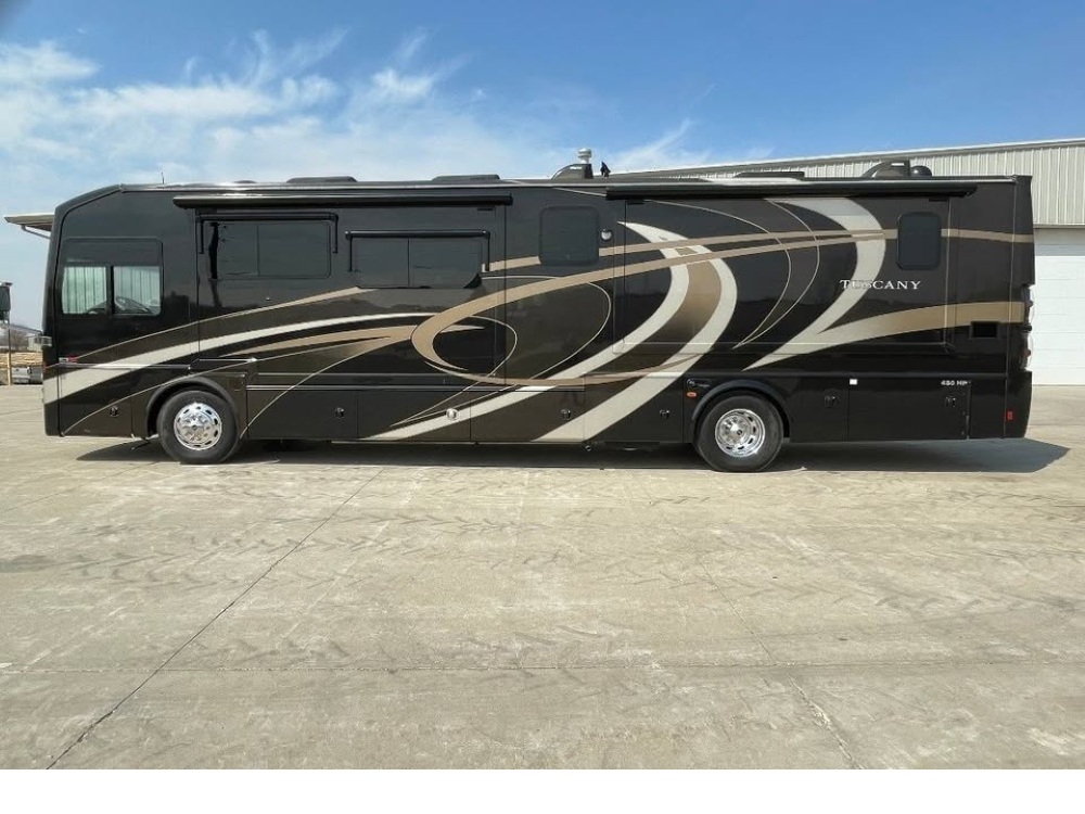 2015 Thor Motor Coach Tuscany 40DX thumbnail 7