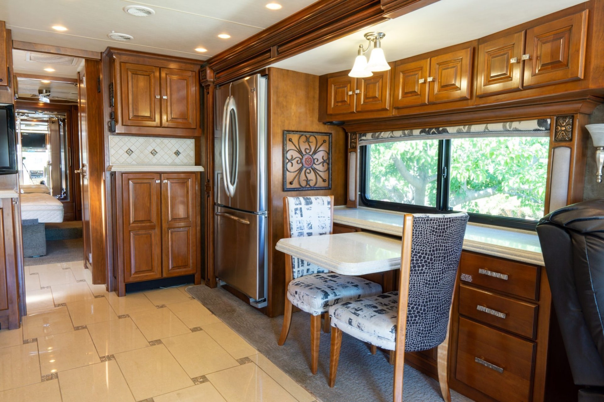 2011 Tiffin Allegro Bus 40′ Motorcoach thumbnail 7