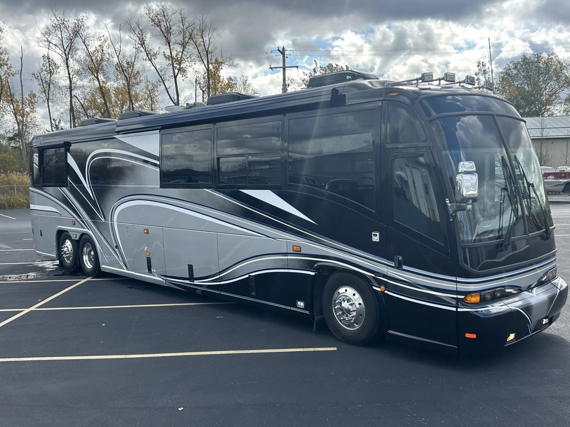 2000 MCI E4500 Renaissance 45