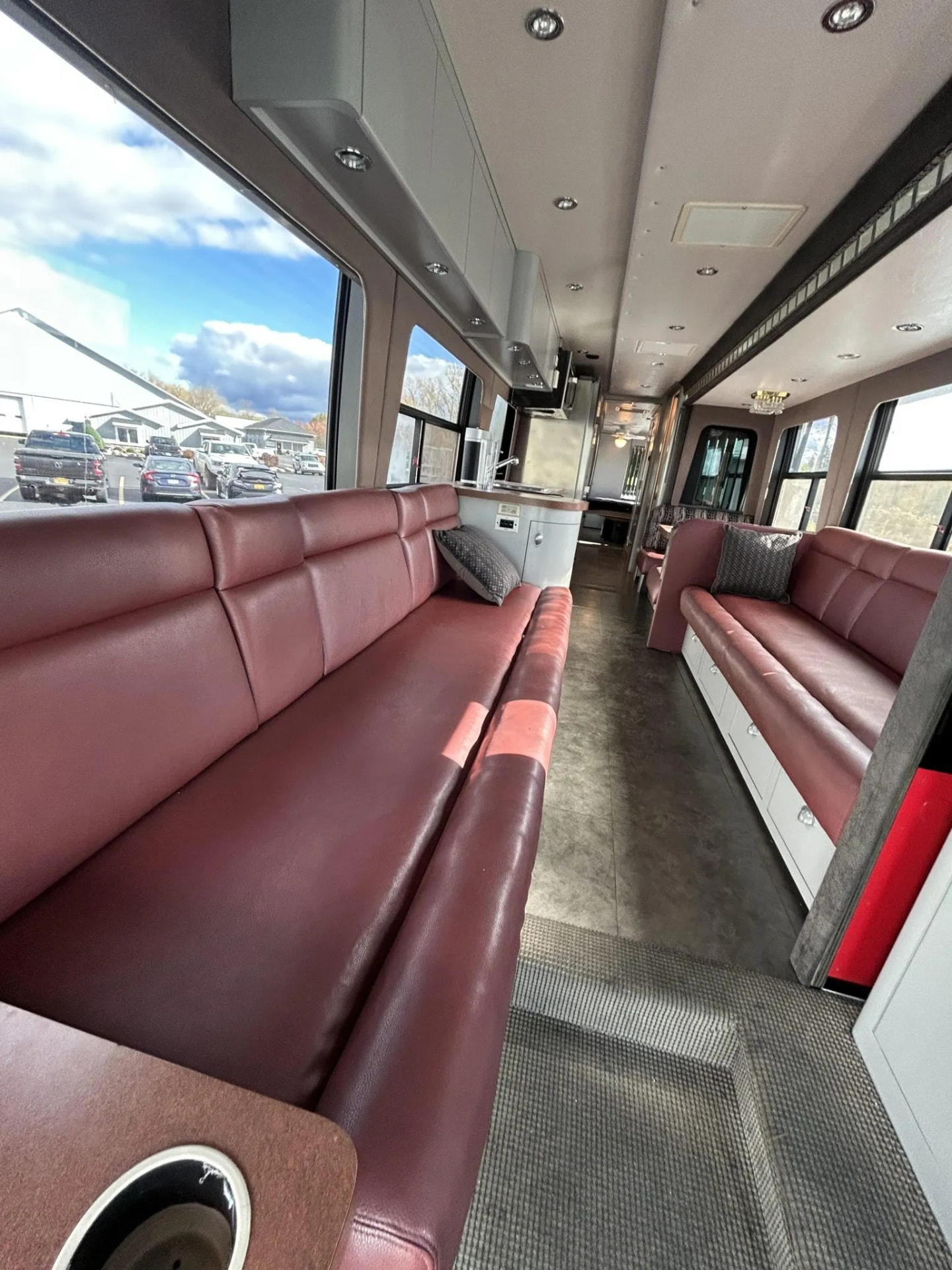 2000 MCI E4500 Renaissance 45 thumbnail 4