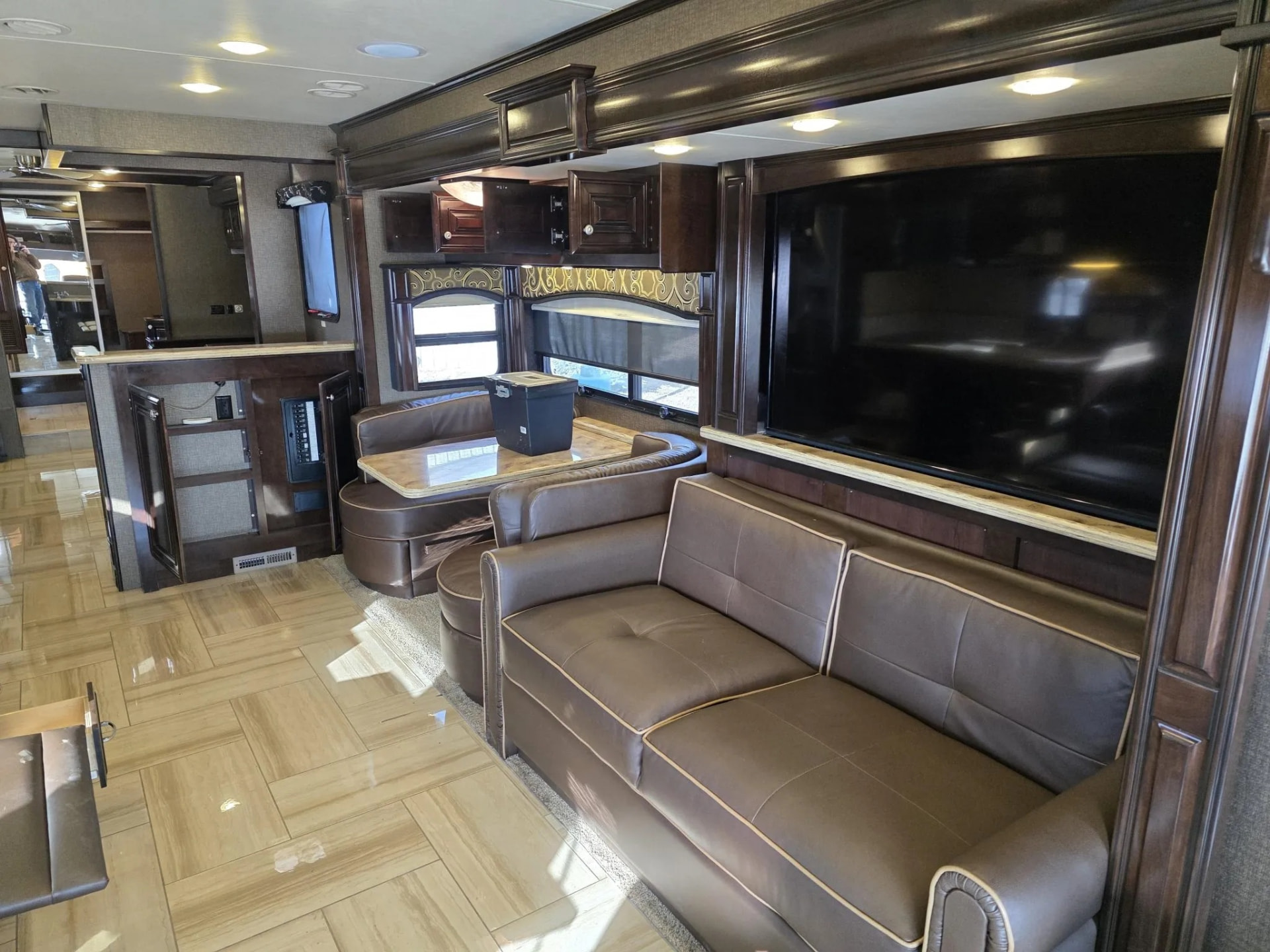 2015 Thor Motor Coach Tuscany 40DX thumbnail 9
