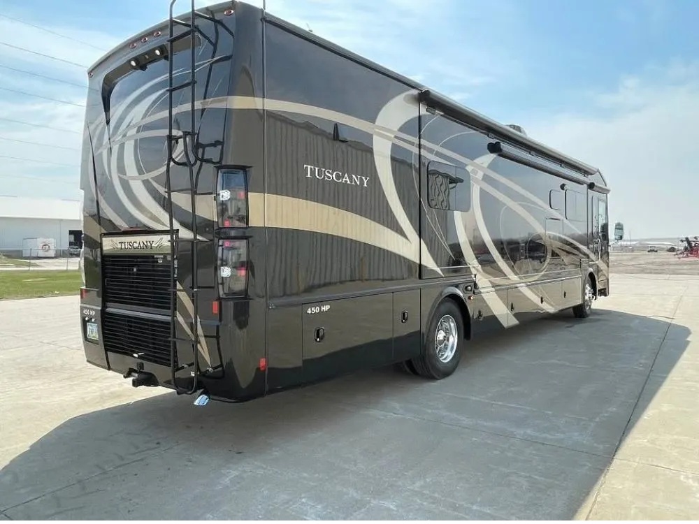 2015 Thor Motor Coach Tuscany 40DX thumbnail 10