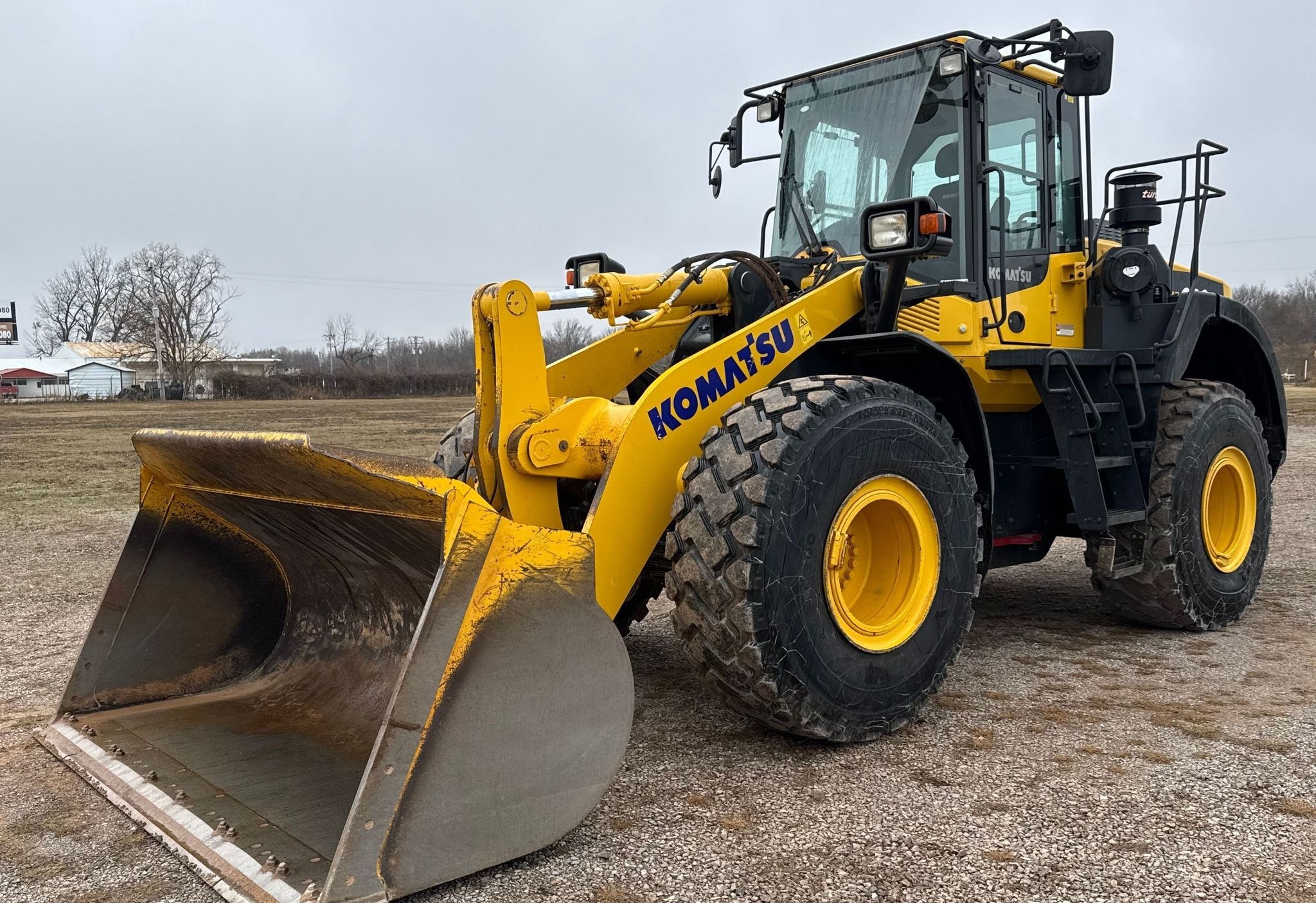 2022 Komatsu WA380-8