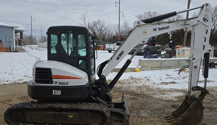 2014 Bobcat E50 Mini Excavator thumbnail 4