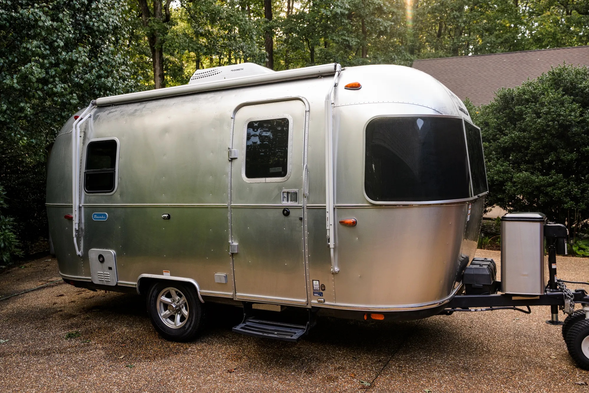 2024 Airstream Bambi 19CB thumbnail 7