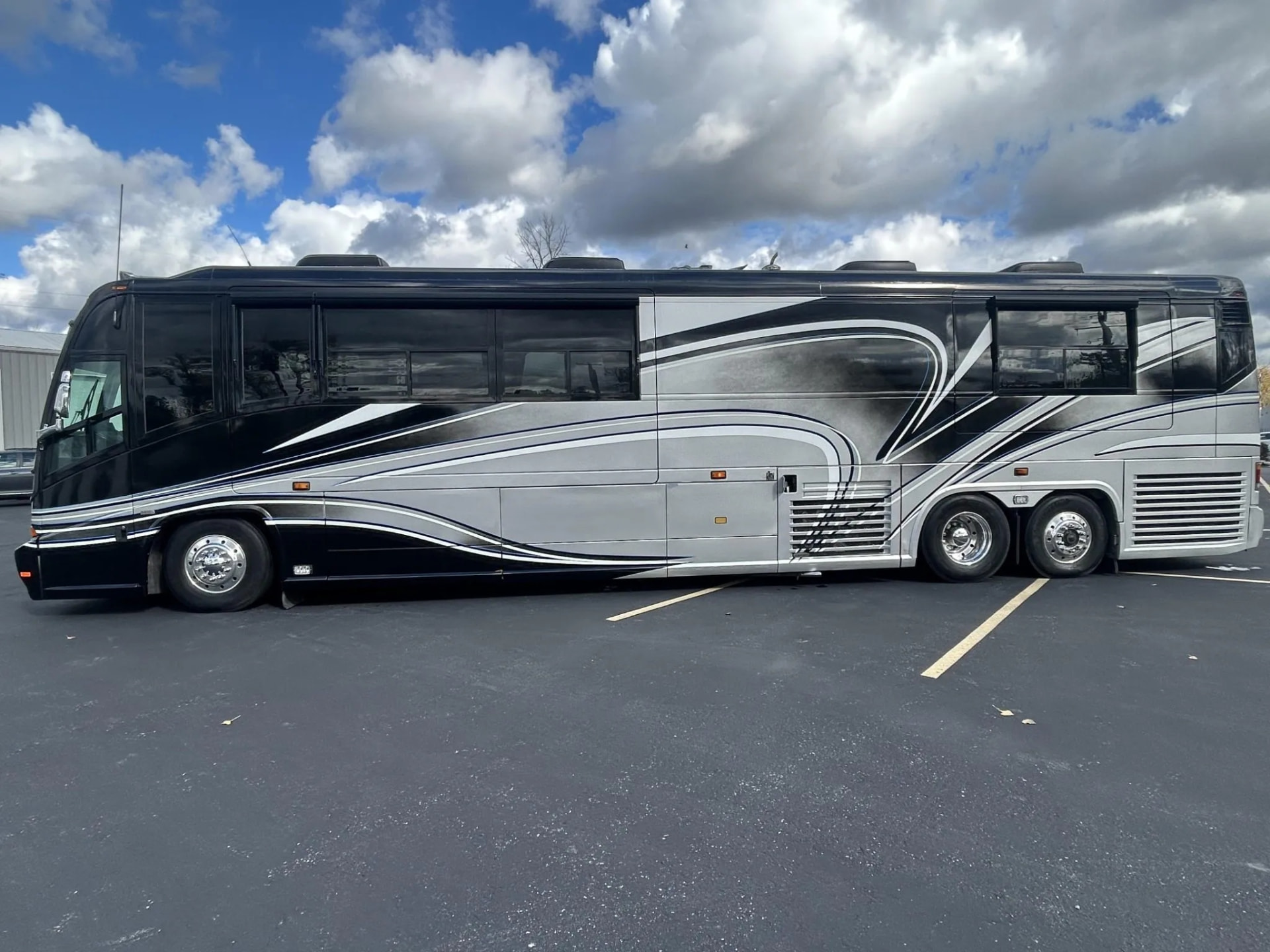 2000 MCI E4500 Renaissance 45 thumbnail 9