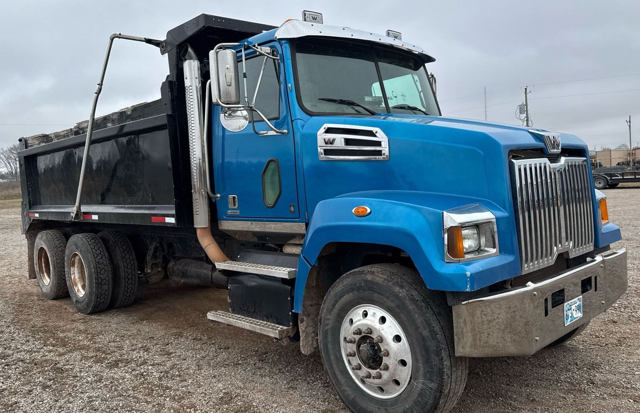 2018 Western Star 4700SF Dump Truck thumbnail 2