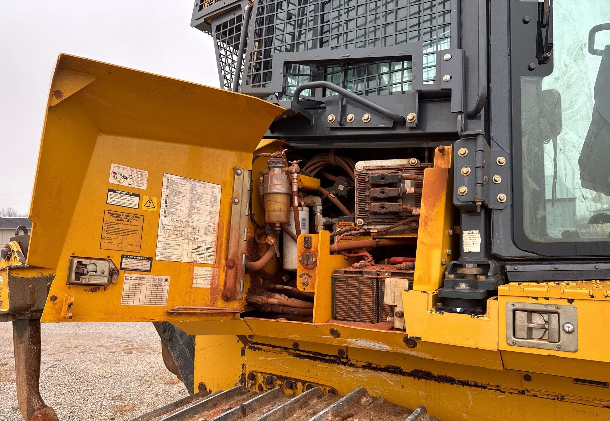 2015 John Deere 850K Crawler Dozer thumbnail 17