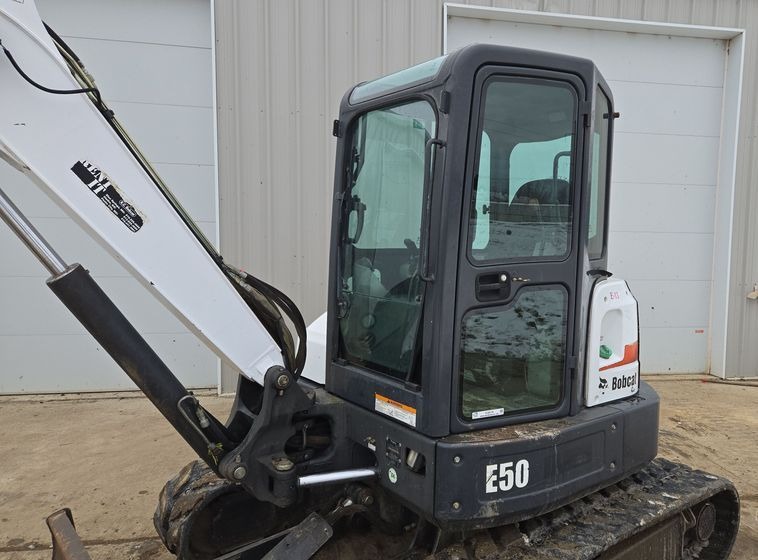 2014 Bobcat E50 Mini Excavator thumbnail 9